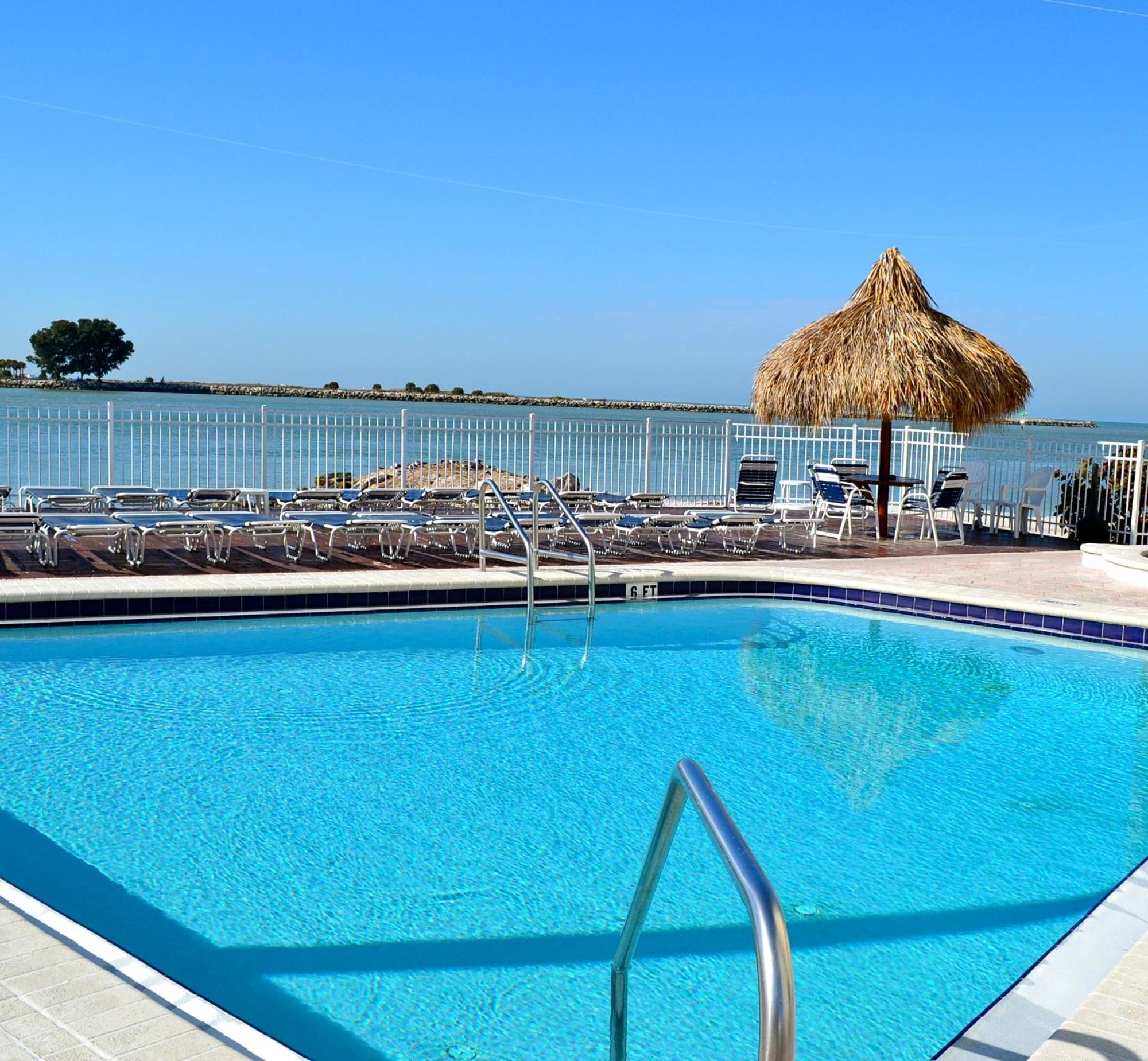 Gulfview Hotel - On The Beach เคลียร์วอเตอร์บีช ภายนอก รูปภาพ